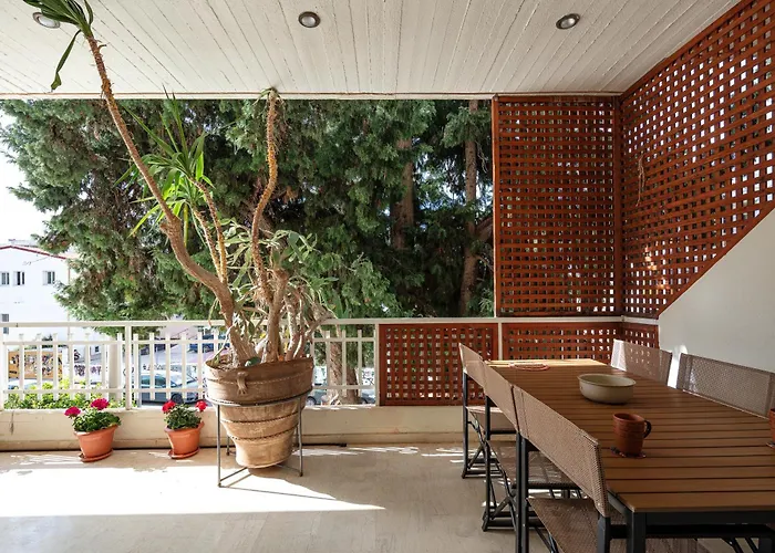 Cozy Garden Apartment *